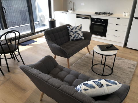 Q Squared Serviced Apartments - Holiday Great Ocean Road 2