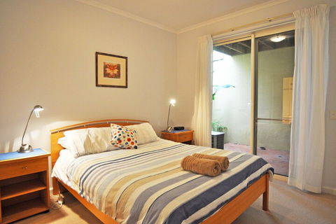THE Sails 8 Linen Included Central Location - Holiday Great Ocean Road 7