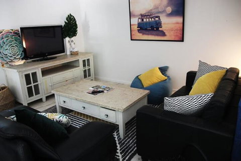 Yeppoon Beachhouse - Hostel - Holiday Great Ocean Road 4