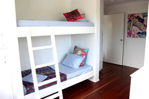 Yeppoon Beachhouse - Hostel - Holiday Great Ocean Road 7