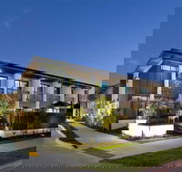 The Glen Hotel  Suites - Holiday Great Ocean Road