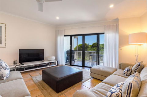 Wake Up To Ocean Views In Stylish Comfort - Holiday Great Ocean Road 5