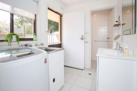 Allure Apartments Central - Holiday Great Ocean Road 6