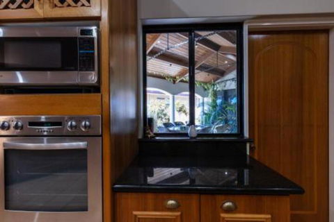 Maidstone Executive Residence - Holiday Great Ocean Road 2