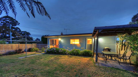 Castaway Cottage - Essentially Tas - Holiday Great Ocean Road 0