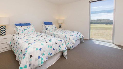 ST ANDREWS BEACH APARTMENT 4.02 - Holiday Great Ocean Road 2