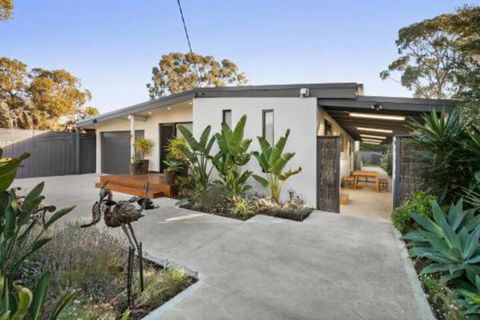 Easy Living Bayside Accommodation - Holiday Great Ocean Road 0