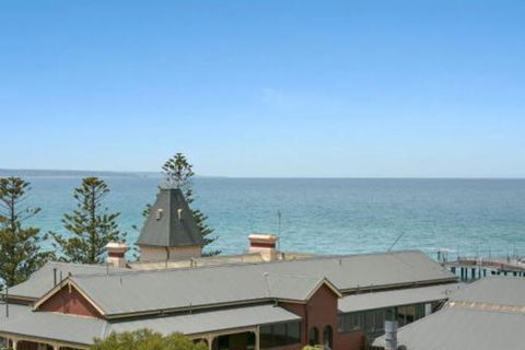 POINT GREY APARTMENT 2 Ocean VIews With Wifi - Holiday Great Ocean Road 3