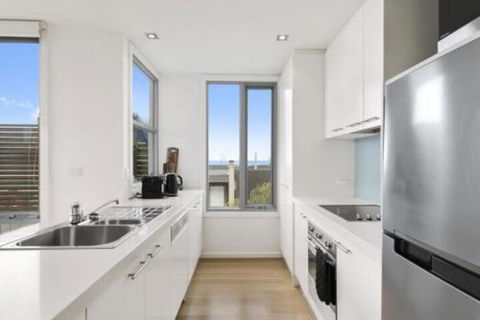 POINT GREY APARTMENT 2 Ocean VIews With Wifi - Holiday Great Ocean Road 5