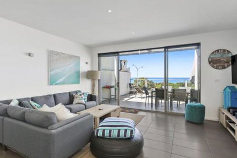 WATERFRONT SEVEN In The Heart Of Lorne - Holiday Great Ocean Road 5