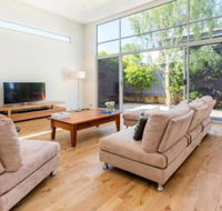 PALM COURT RETREAT MORNINGTON