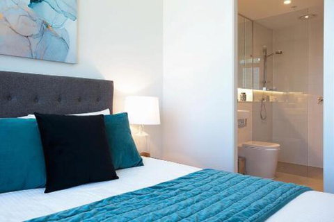 CITY HIGH Hosted By: LAbode Accommodation - Holiday Great Ocean Road 2