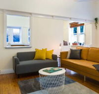 2 Bedroom Gorgeous Art Deco Classic Near CBD - Holiday Great Ocean Road