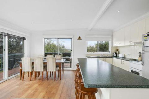 THE BEACH HIVE PET FRIENDLY (OUTSIDE ONLY) INLET SIDE - Holiday Great Ocean Road 4