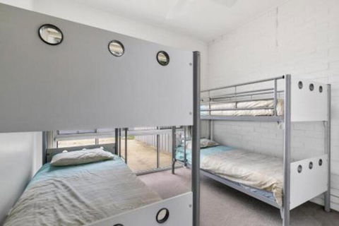 THE BEACH HIVE PET FRIENDLY (OUTSIDE ONLY) INLET SIDE - Holiday Great Ocean Road 3