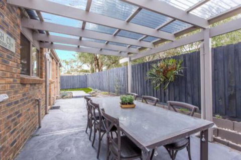 PERFECT On PYMBLE AVE - Holiday Great Ocean Road 6