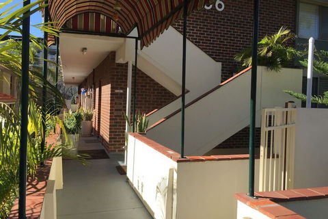 B6 Cafes & Restaurants Close To UWA - Holiday Great Ocean Road 2