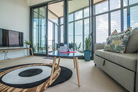 Panoramic Water View APT @rhodes - Holiday Great Ocean Road 5