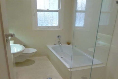 Waterfront Kirribilli Apartment NS181 - Holiday Great Ocean Road 2