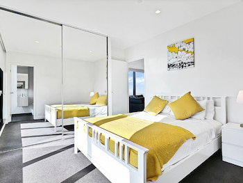 MJ Shortstay Apartments - Platinum Tower - Holiday Great Ocean Road 2