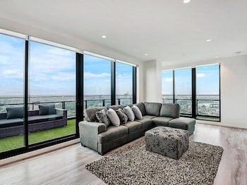 MJ Shortstay Apartments - Platinum Tower - Holiday Great Ocean Road 1