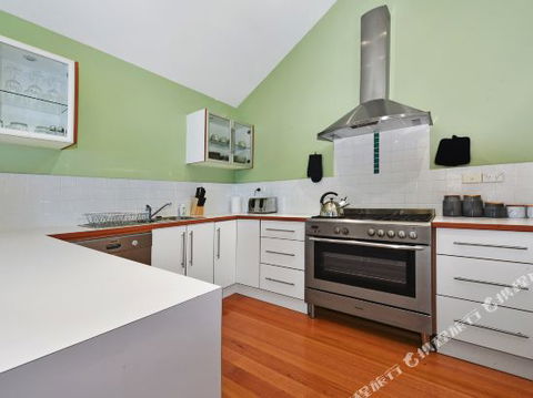 Family Friendly Weatherboard Cottage - Holiday Great Ocean Road 5