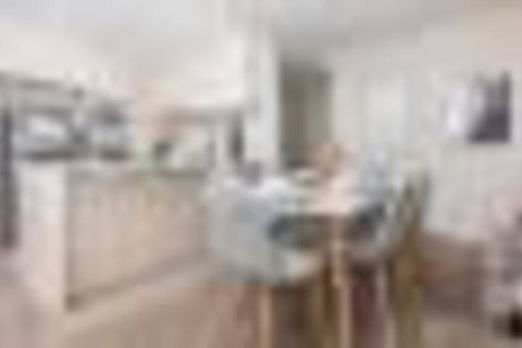 New Modern Apartment With Parking Near Amenities - Holiday Great Ocean Road 2