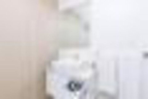 New Modern Apartment With Parking Near Amenities - Holiday Great Ocean Road 5