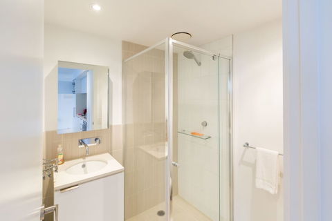 TIARA, 1BDR Southbank Apartment - Holiday Great Ocean Road 1