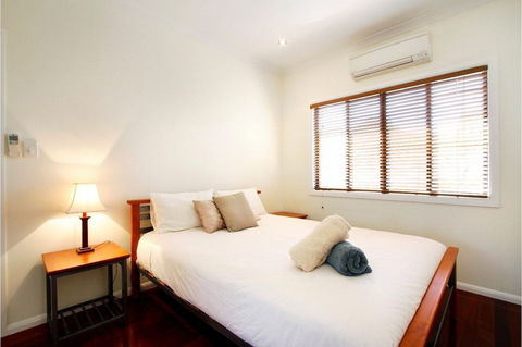 Hideaway Retreat Beach House With Pool - Holiday Great Ocean Road 1