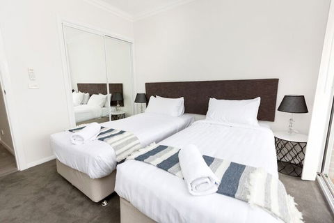 Wagga Apartments 3 - Holiday Great Ocean Road 2