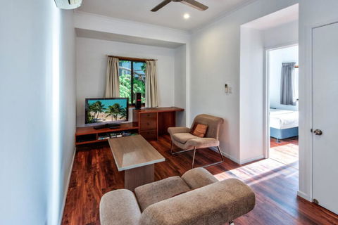 Uisce Luxury Holiday House With Jacuzzi Pool Table Cinema Premium Foxtel & Two Buggies - Holiday Great Ocean Road 4