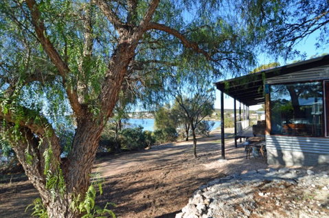 CDC 625 Beach House Incl.rear 2BR Studio - Holiday Great Ocean Road 3