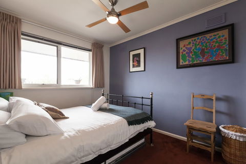 ELEANOR, 1BDR Fitzroy North Apartment - Holiday Great Ocean Road 5