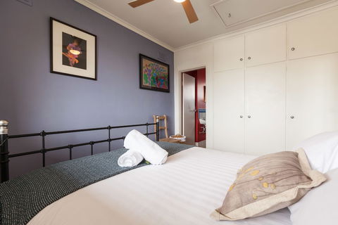 ELEANOR, 1BDR Fitzroy North Apartment - Holiday Great Ocean Road 0