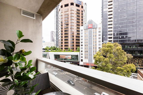 SANDRA, 1BDR Carlton Apartment - Holiday Great Ocean Road 0