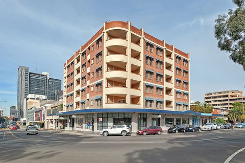 Urban Escape Parramatta - Holiday Great Ocean Road 0