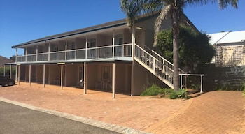 Holiday Lodge Motor Inn - Holiday Great Ocean Road 2