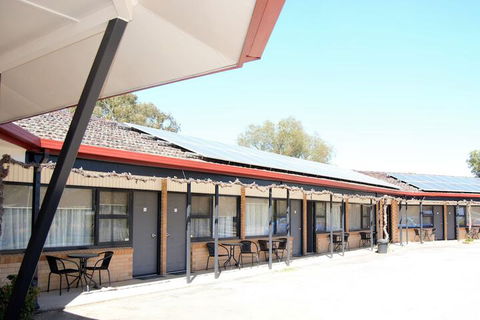 Civic Motor Inn - Holiday Great Ocean Road 2