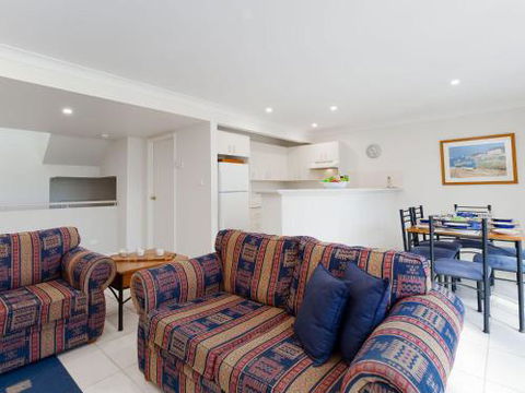 Walk On Birubi 1 / 40 Ocean Ave Pet Friendly WIFI Boat Parking & Water Views - Holiday Great Ocean Road 1
