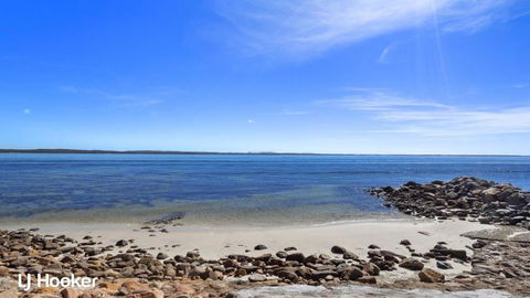 Yacaaba Beautiful Waterfront Location - Holiday Great Ocean Road 3