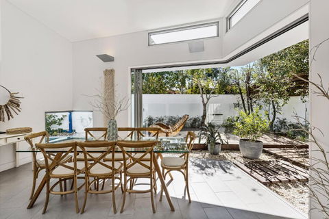 Ultimate Light & Space Noosa Heads - Holiday Great Ocean Road 2