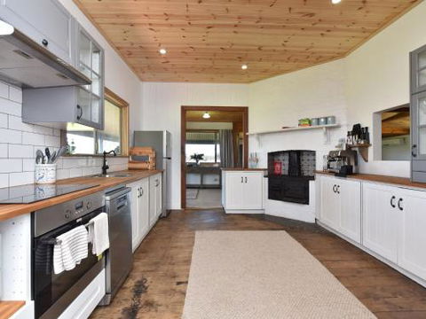 Soldiers Cottage Picturebook Vineyard Home - Holiday Great Ocean Road 1