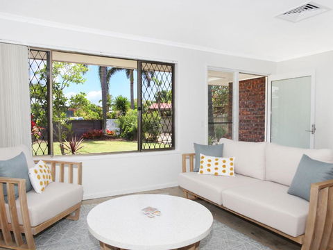 April 19 4 Bedroom Home On Canal With Pool Pontoon Aircon & WiFi! - Holiday Great Ocean Road 4