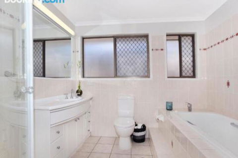 Schirrmann 56 Four Bedroom Home On Canal With Pool Pontoon Aircon & WiFi! - Holiday Great Ocean Road 0