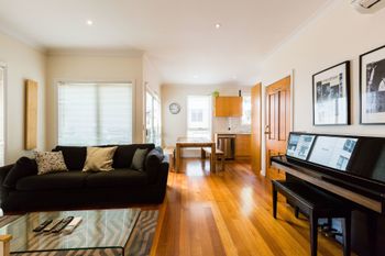 KIM 2BDR West Melbourne Apartment - Holiday Great Ocean Road 2