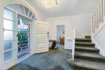 Spacious 4 Bedroom House The Hill - Holiday Great Ocean Road 2