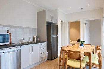 Comfortable Chadstone Flat - Holiday Great Ocean Road 4