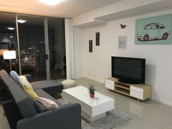 Chic & Cosy Apartment Near Airport & CBD - Holiday Great Ocean Road 0