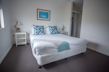 Watt Street 1 BR Apartment W Ocean Views - Holiday Great Ocean Road 3
